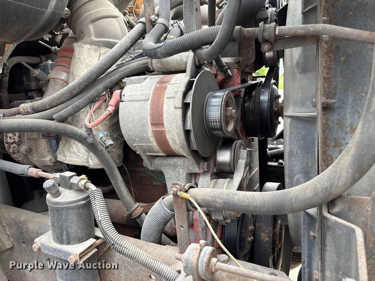 image for item FC5703 2001 International 4900 Crew Cab dump truck