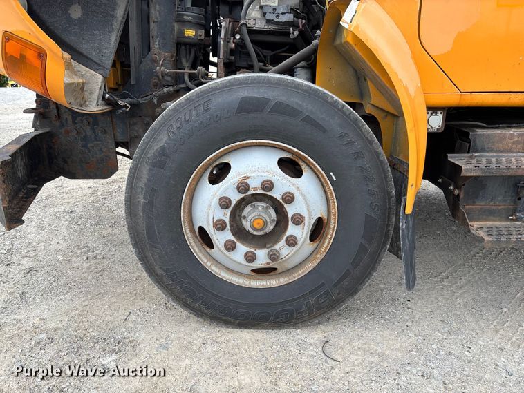 image for item FC5703 2001 International 4900 Crew Cab dump truck