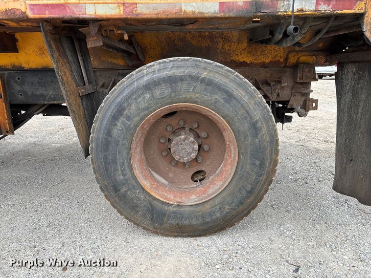 image for item FC5703 2001 International 4900 Crew Cab dump truck