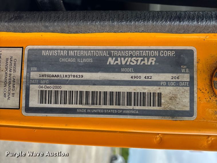 image for item FC5703 2001 International 4900 Crew Cab dump truck