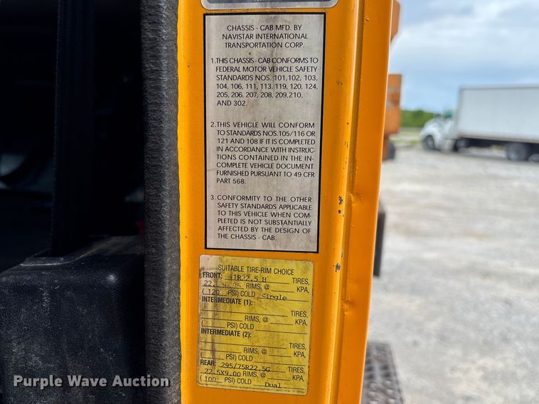 image for item FC5703 2001 International 4900 Crew Cab dump truck