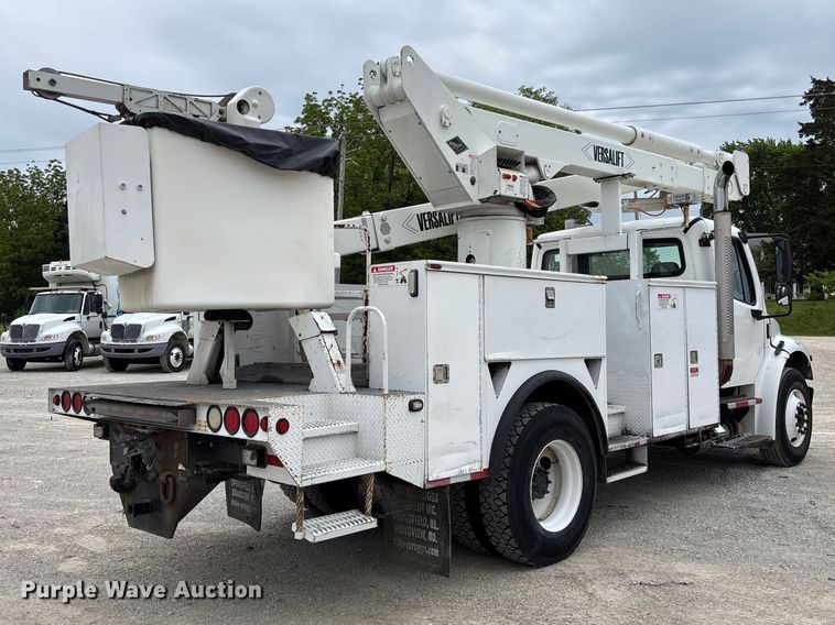 image for item FC5704 2007 Freightliner Business Class M2 bucket truck