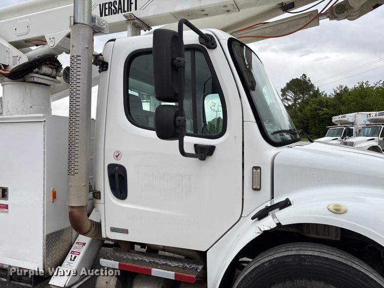 image for item FC5704 2007 Freightliner Business Class M2 bucket truck