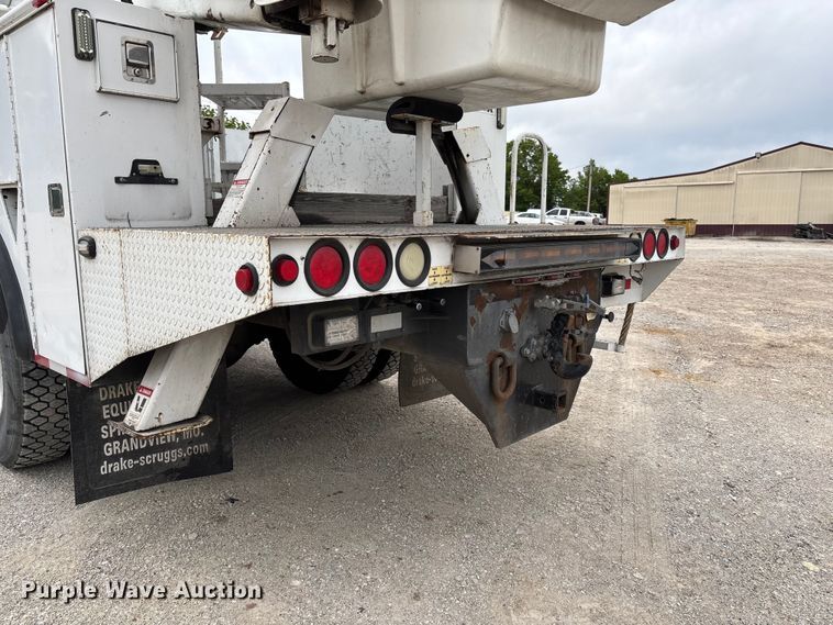 image for item FC5704 2007 Freightliner Business Class M2 bucket truck