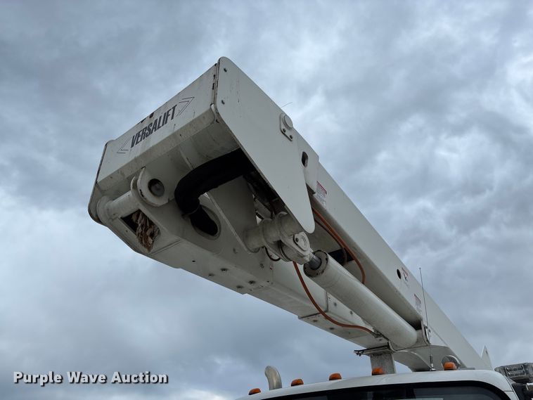 image for item FC5704 2007 Freightliner Business Class M2 bucket truck