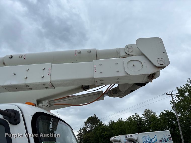 image for item FC5704 2007 Freightliner Business Class M2 bucket truck