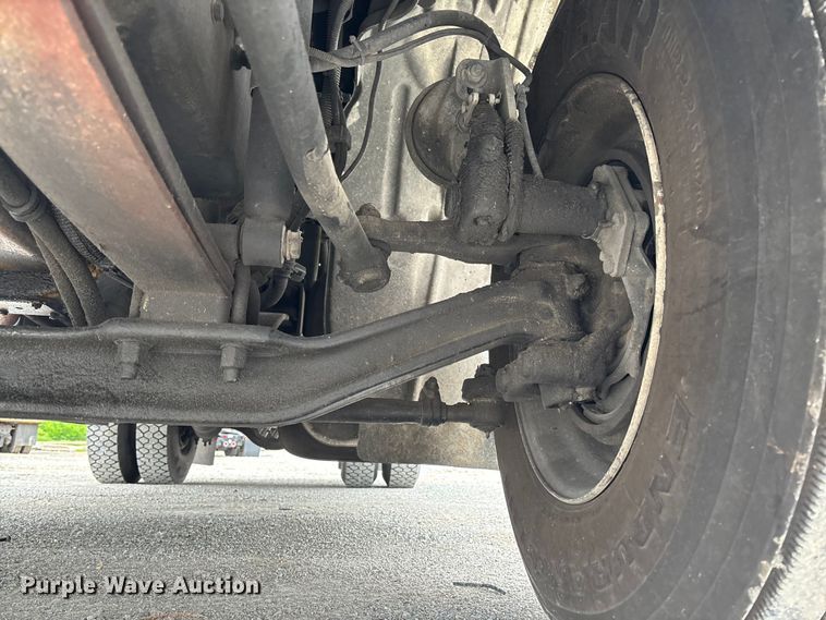 image for item FC5704 2007 Freightliner Business Class M2 bucket truck