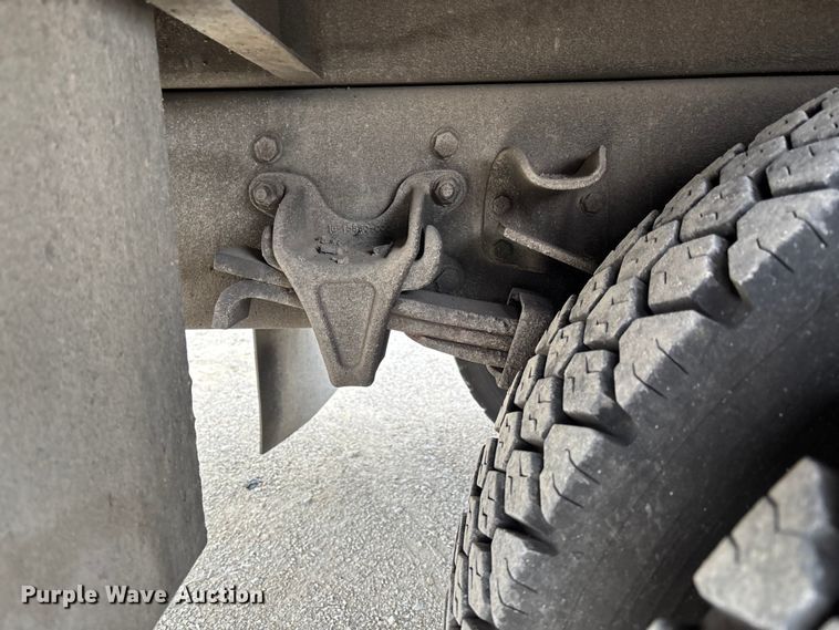 image for item FC5704 2007 Freightliner Business Class M2 bucket truck