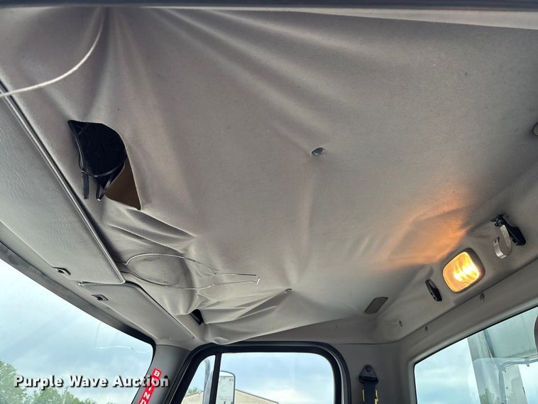 image for item FC5704 2007 Freightliner Business Class M2 bucket truck