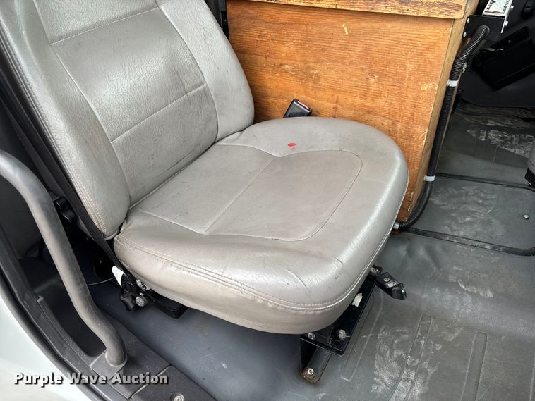 image for item FC5704 2007 Freightliner Business Class M2 bucket truck