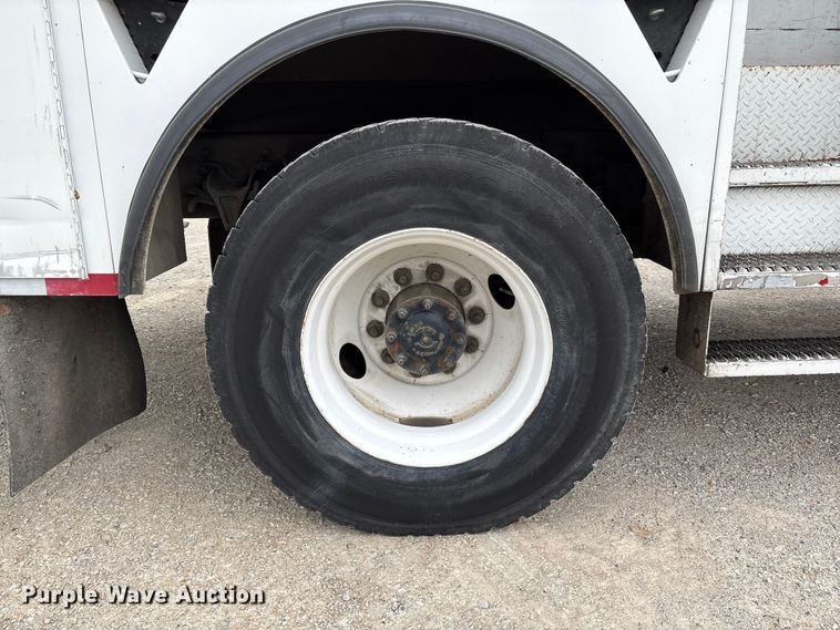 image for item FC5704 2007 Freightliner Business Class M2 bucket truck