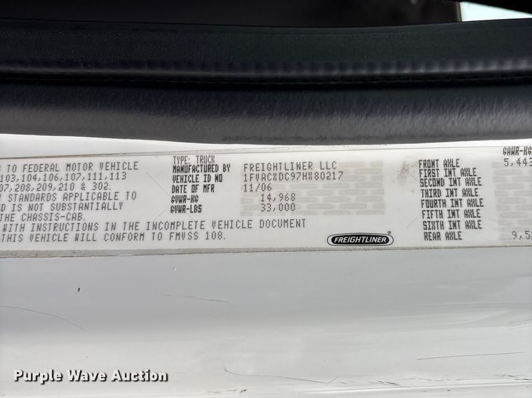 image for item FC5704 2007 Freightliner Business Class M2 bucket truck