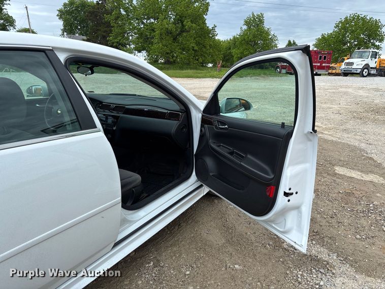 image for item FC5705 2015 Chevrolet Impala Limited 