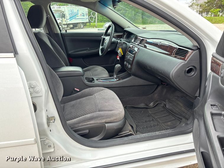 image for item FC5705 2015 Chevrolet Impala Limited 