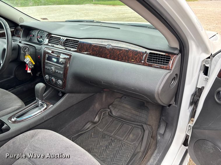 image for item FC5705 2015 Chevrolet Impala Limited 