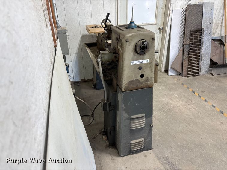 image for item FC5726 Clausing 5936 lathe