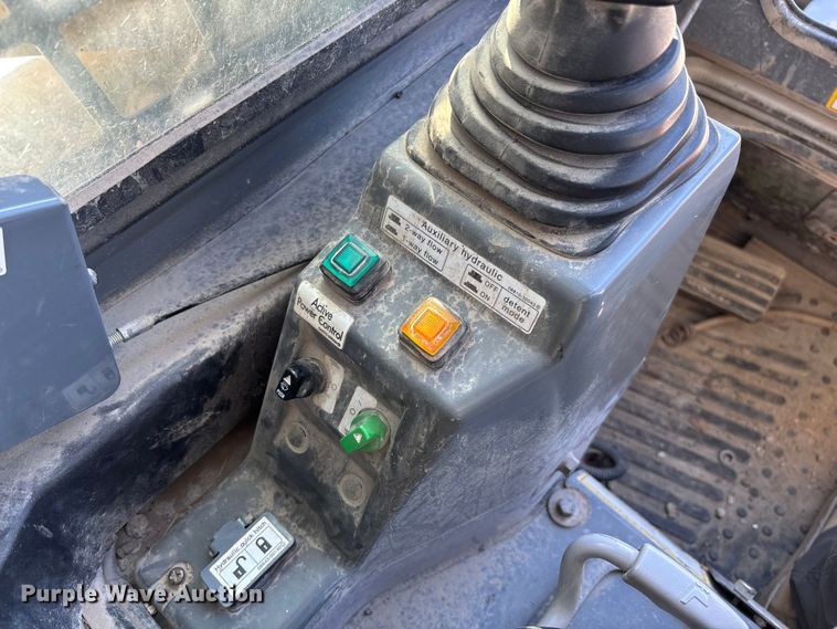image for item FC5730 2015 Takeuchi TL8 tracked skid steer loader