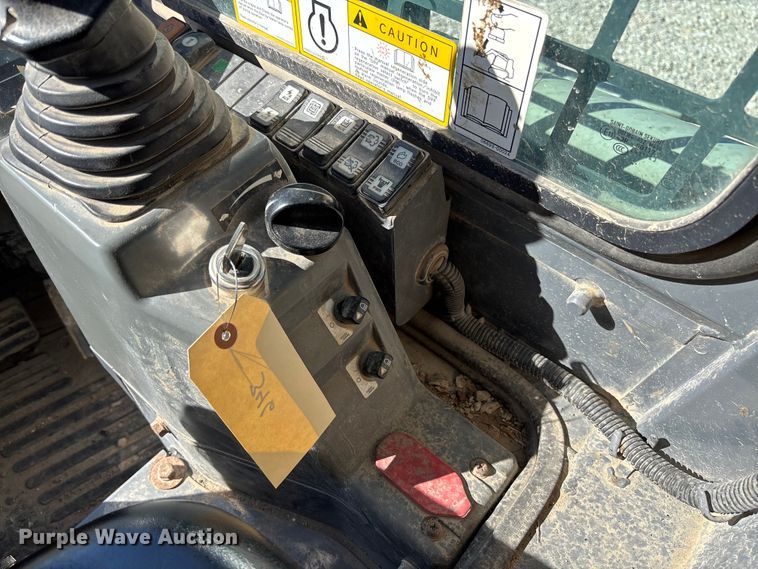 image for item FC5730 2015 Takeuchi TL8 tracked skid steer loader
