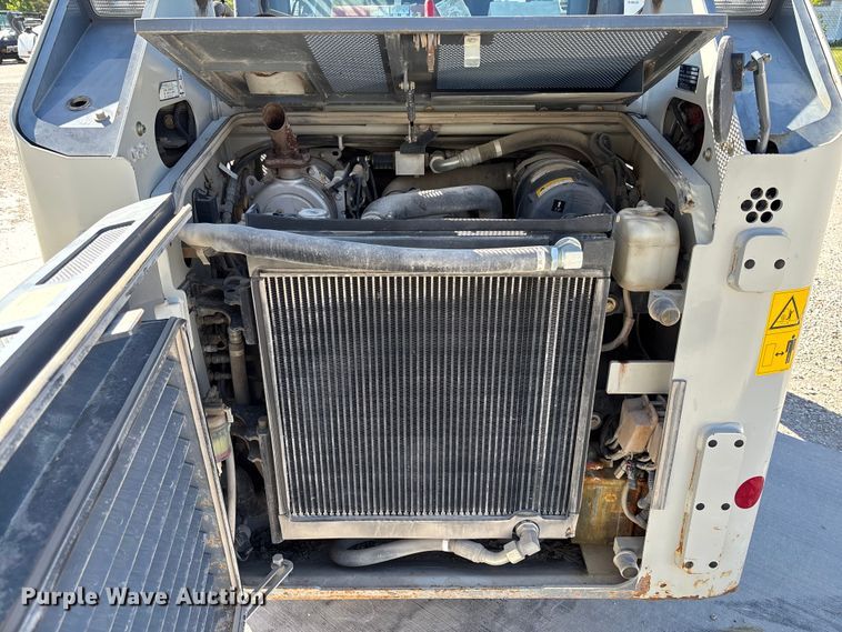 image for item FC5730 2015 Takeuchi TL8 tracked skid steer loader