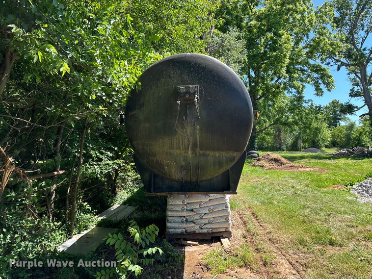image for item FG0354 2010 Trailmaster Tanks, Inc. oil tank trailer
