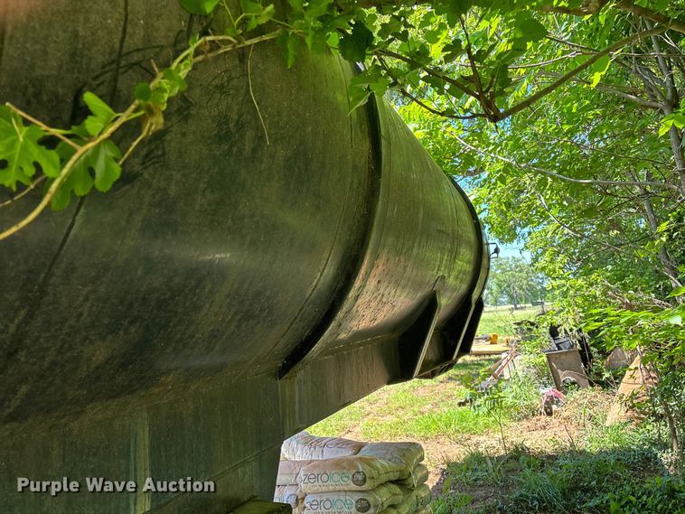 image for item FG0354 2010 Trailmaster Tanks, Inc. oil tank trailer