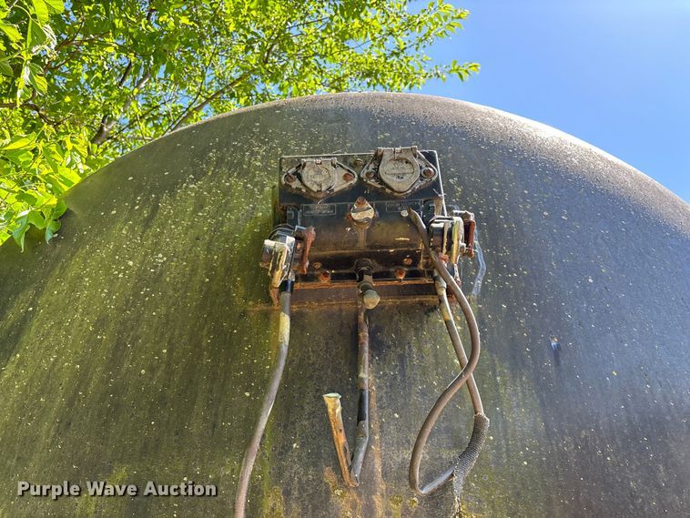 image for item FG0354 2010 Trailmaster Tanks, Inc. oil tank trailer