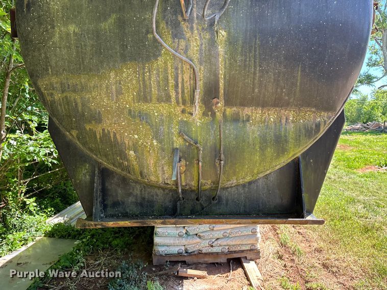 image for item FG0354 2010 Trailmaster Tanks, Inc. oil tank trailer