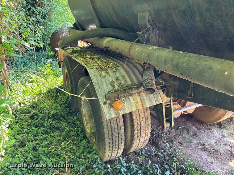 image for item FG0354 2010 Trailmaster Tanks, Inc. oil tank trailer