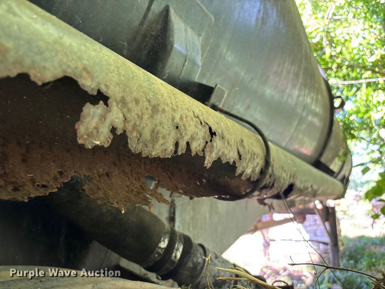 image for item FG0354 2010 Trailmaster Tanks, Inc. oil tank trailer