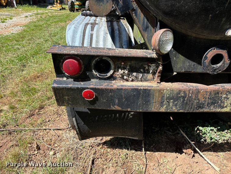 image for item FG0354 2010 Trailmaster Tanks, Inc. oil tank trailer