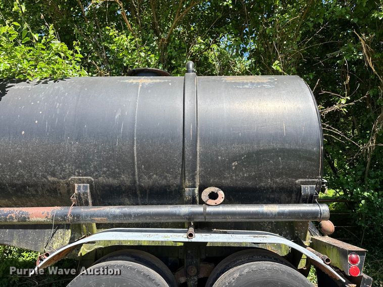 image for item FG0354 2010 Trailmaster Tanks, Inc. oil tank trailer