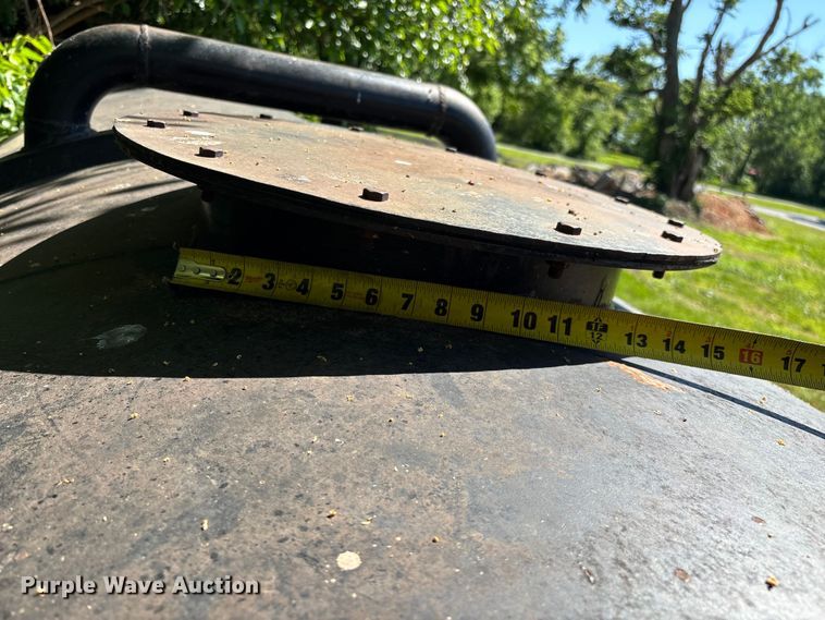 image for item FG0354 2010 Trailmaster Tanks, Inc. oil tank trailer