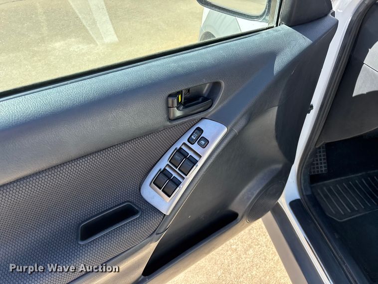 image for item FG0359 2005 Pontiac Vibe SUV