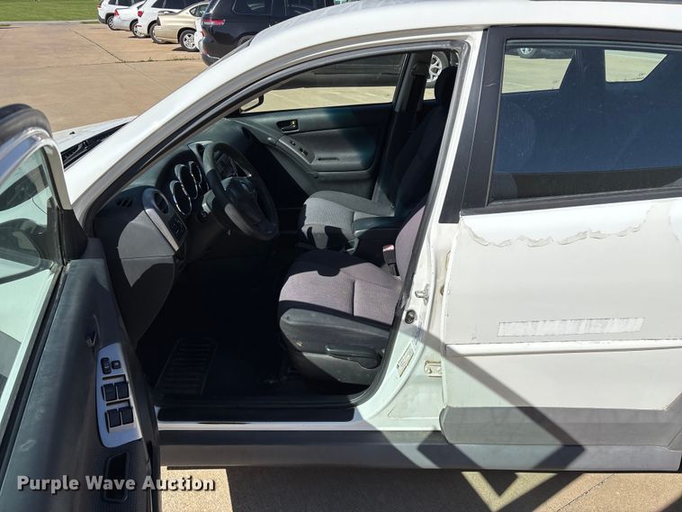 image for item FG0359 2005 Pontiac Vibe SUV