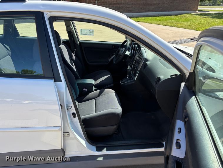 image for item FG0359 2005 Pontiac Vibe SUV