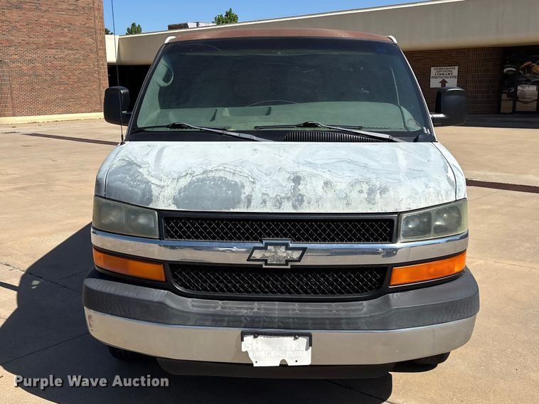 image for item FG0361 2006 Chevrolet Express 3500 van