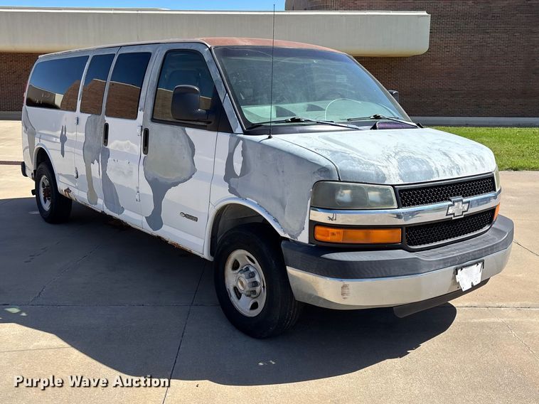 image for item FG0361 2006 Chevrolet Express 3500 van