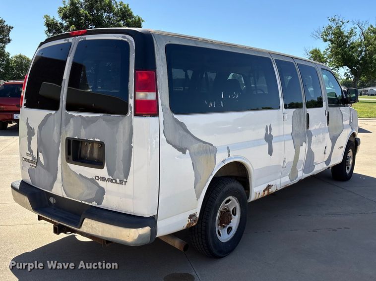 image for item FG0361 2006 Chevrolet Express 3500 van