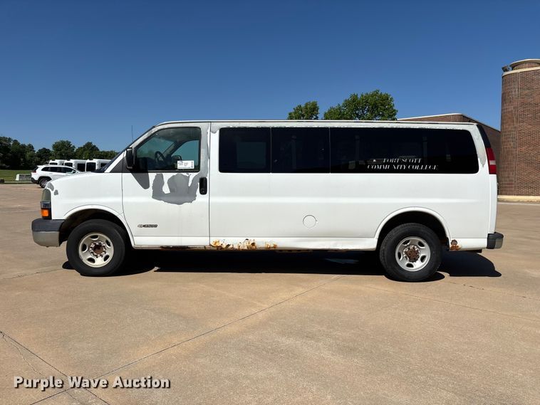 image for item FG0361 2006 Chevrolet Express 3500 van