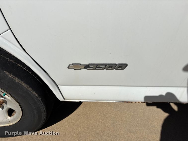 image for item FG0361 2006 Chevrolet Express 3500 van