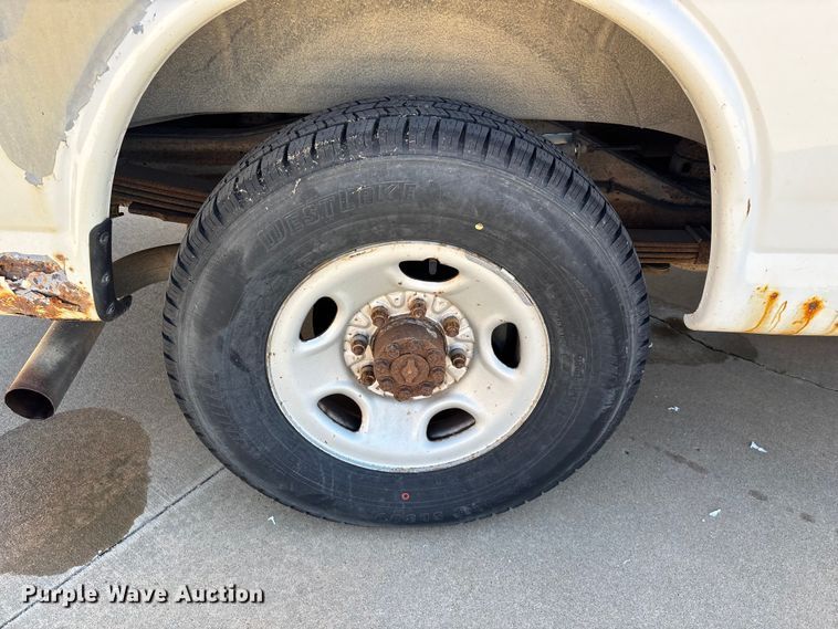 image for item FG0361 2006 Chevrolet Express 3500 van