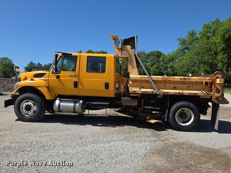 image for item FH6002 2008 International 7400 Crew Cab dump truck