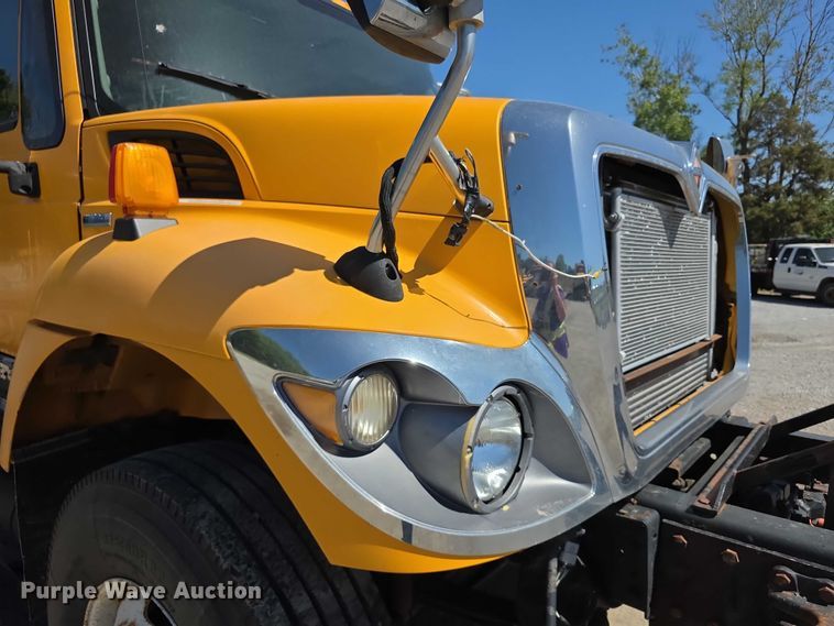image for item FH6002 2008 International 7400 Crew Cab dump truck