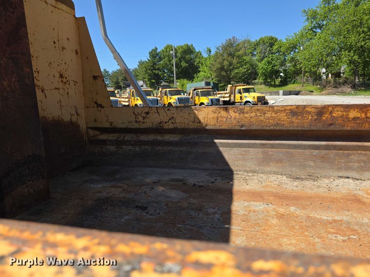image for item FH6002 2008 International 7400 Crew Cab dump truck
