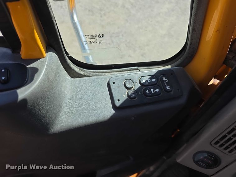 image for item FH6002 2008 International 7400 Crew Cab dump truck