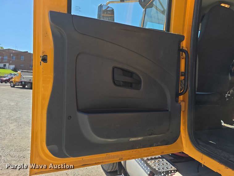 image for item FH6002 2008 International 7400 Crew Cab dump truck