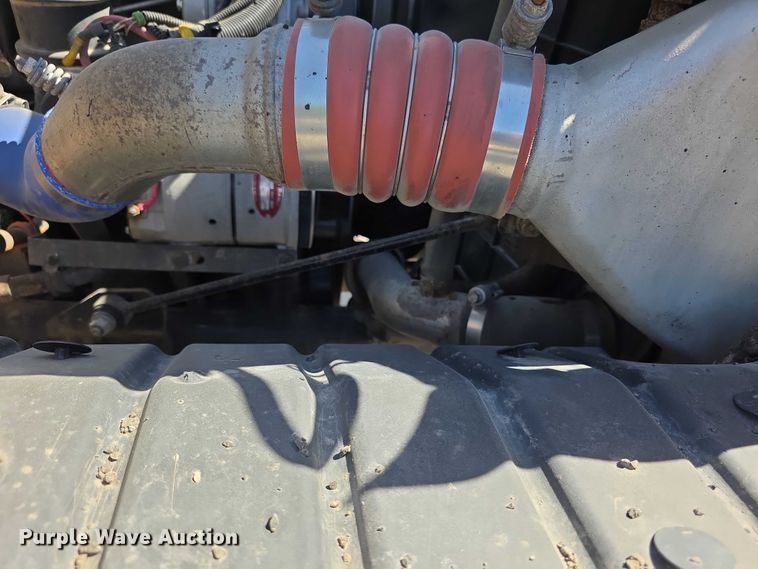 image for item FH6002 2008 International 7400 Crew Cab dump truck