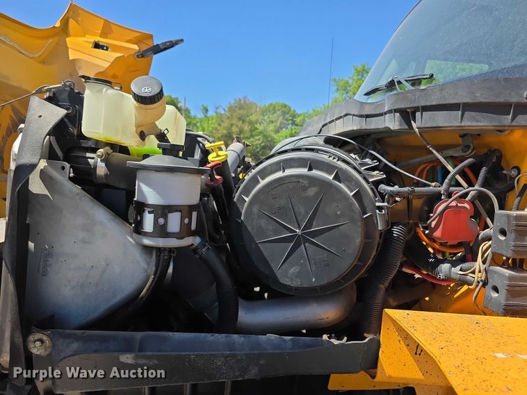 image for item FH6002 2008 International 7400 Crew Cab dump truck