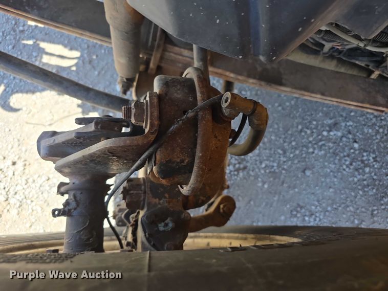 image for item FH6003 2006 International 7400 dump truck