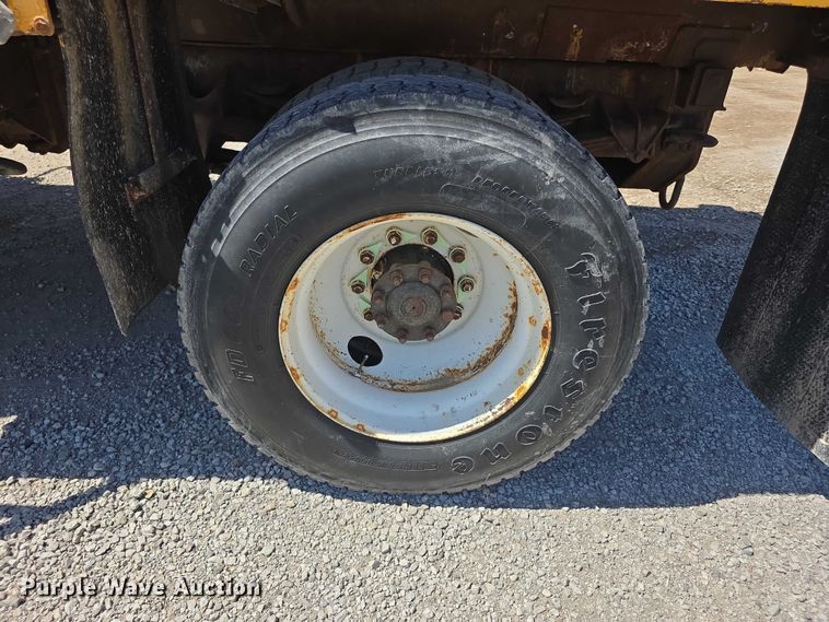 image for item FH6003 2006 International 7400 dump truck